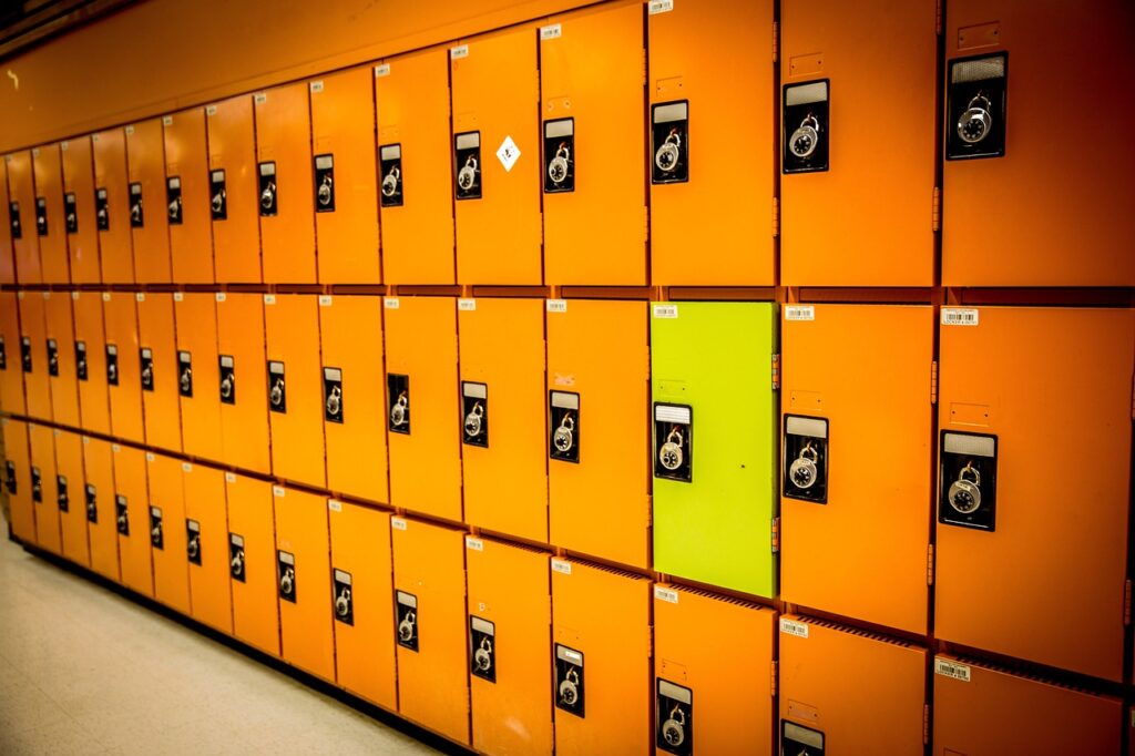 odd, different, lockers