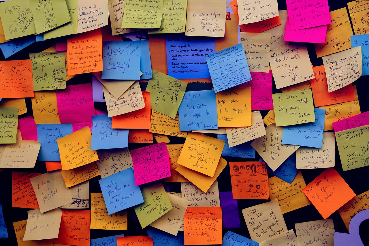 post it notes, sticky notes, note